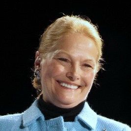 Carol Heiss Jenkins  Image
